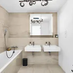 Skypark's Luxury Ii With Prime View Apartamento