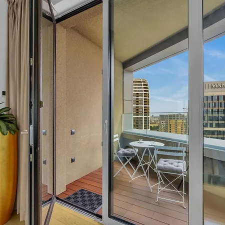 Skypark's Luxury Ii With Prime View Братислава
